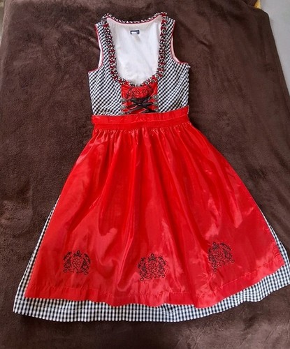 Hübsches dirndl mit - hübsches,